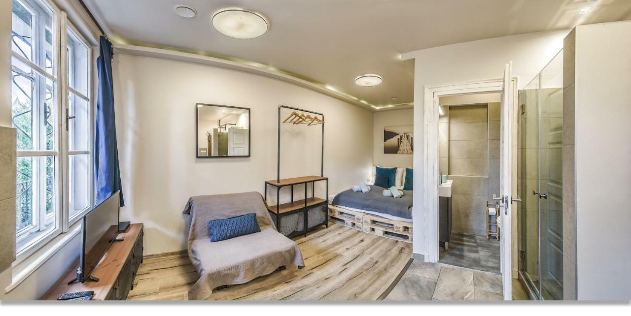 ดาวน์ทาวน์ บูทิก สวีท  Apartment บูดาเปสต์ ภายนอก รูปภาพ